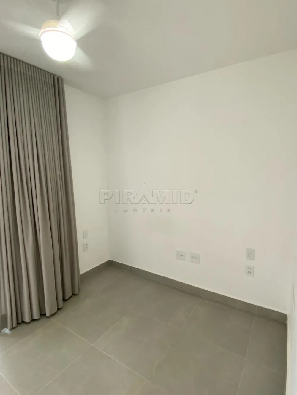 Alugar Apartamento / Padr&atilde;o em Ribeir&atilde;o Preto R$ 2.000,00 - Foto 2
