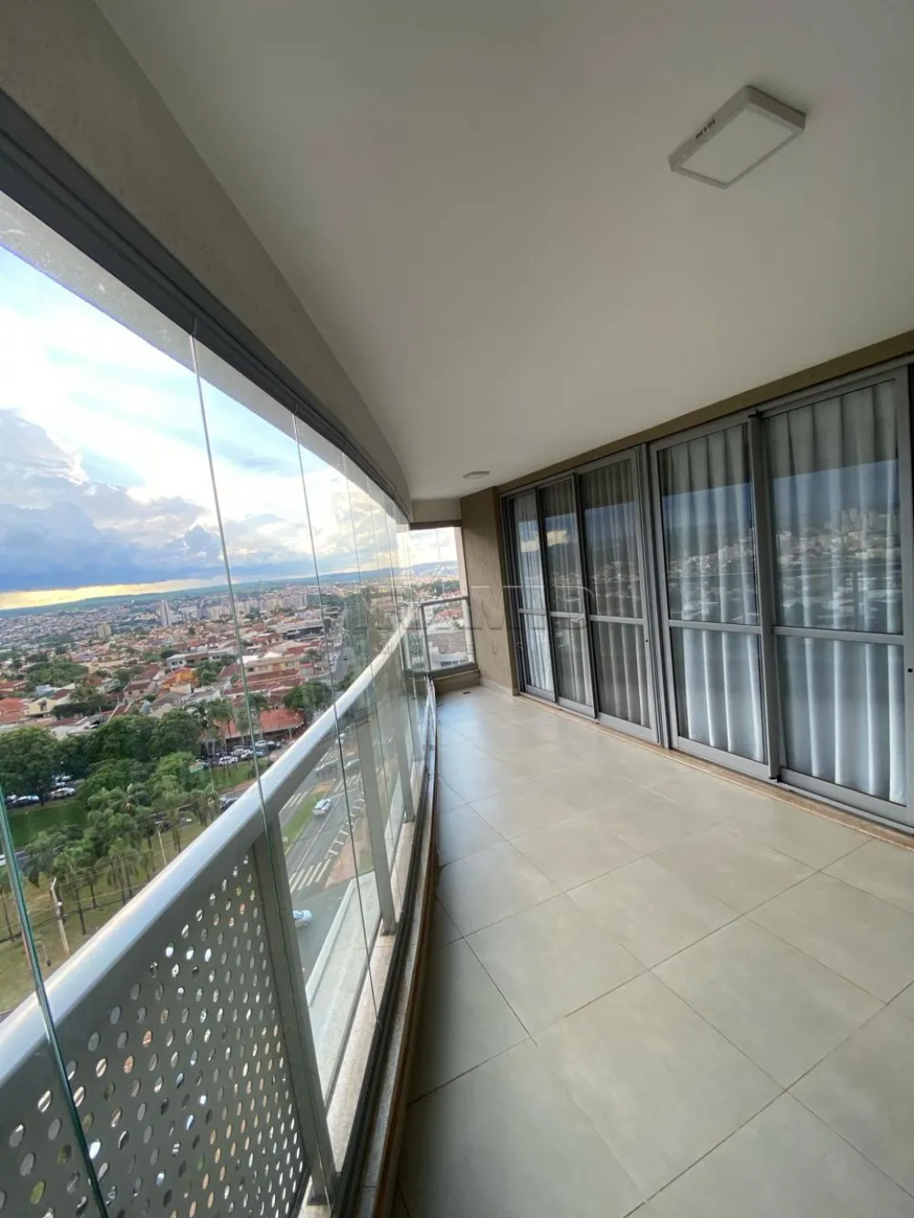 Alugar Apartamento / Padr&atilde;o em Ribeir&atilde;o Preto R$ 2.000,00 - Foto 6