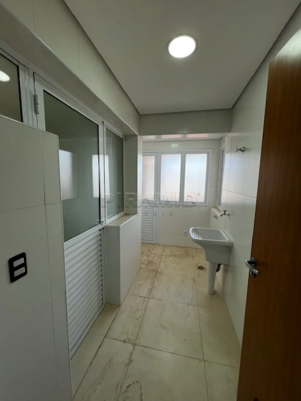 Alugar Apartamento / Padr&atilde;o em Ribeir&atilde;o Preto R$ 2.500,00 - Foto 15