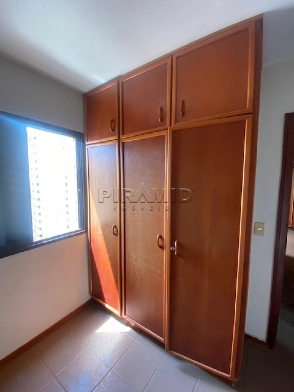 Alugar Apartamento / Padr&atilde;o em Ribeir&atilde;o Preto R$ 1.200,00 - Foto 14