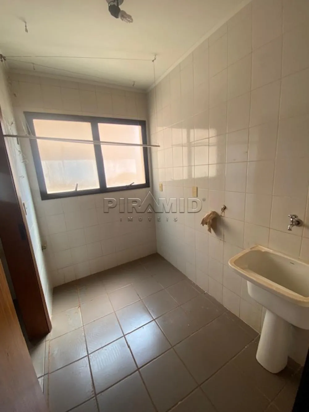 Alugar Apartamento / Padr&atilde;o em Ribeir&atilde;o Preto R$ 1.200,00 - Foto 20