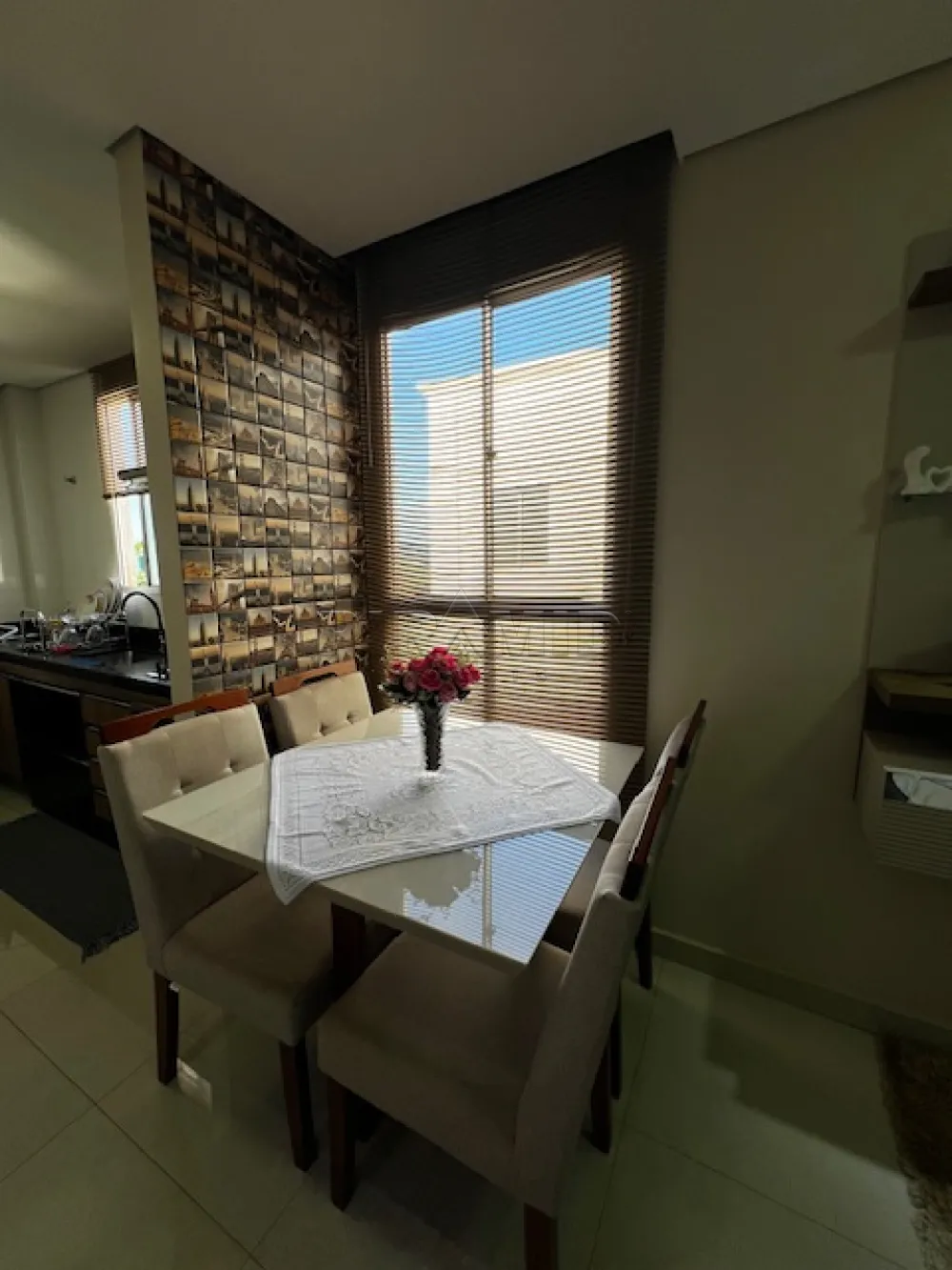 Alugar Apartamento / Padr&atilde;o em Ribeir&atilde;o Preto R$ 1.570,00 - Foto 4