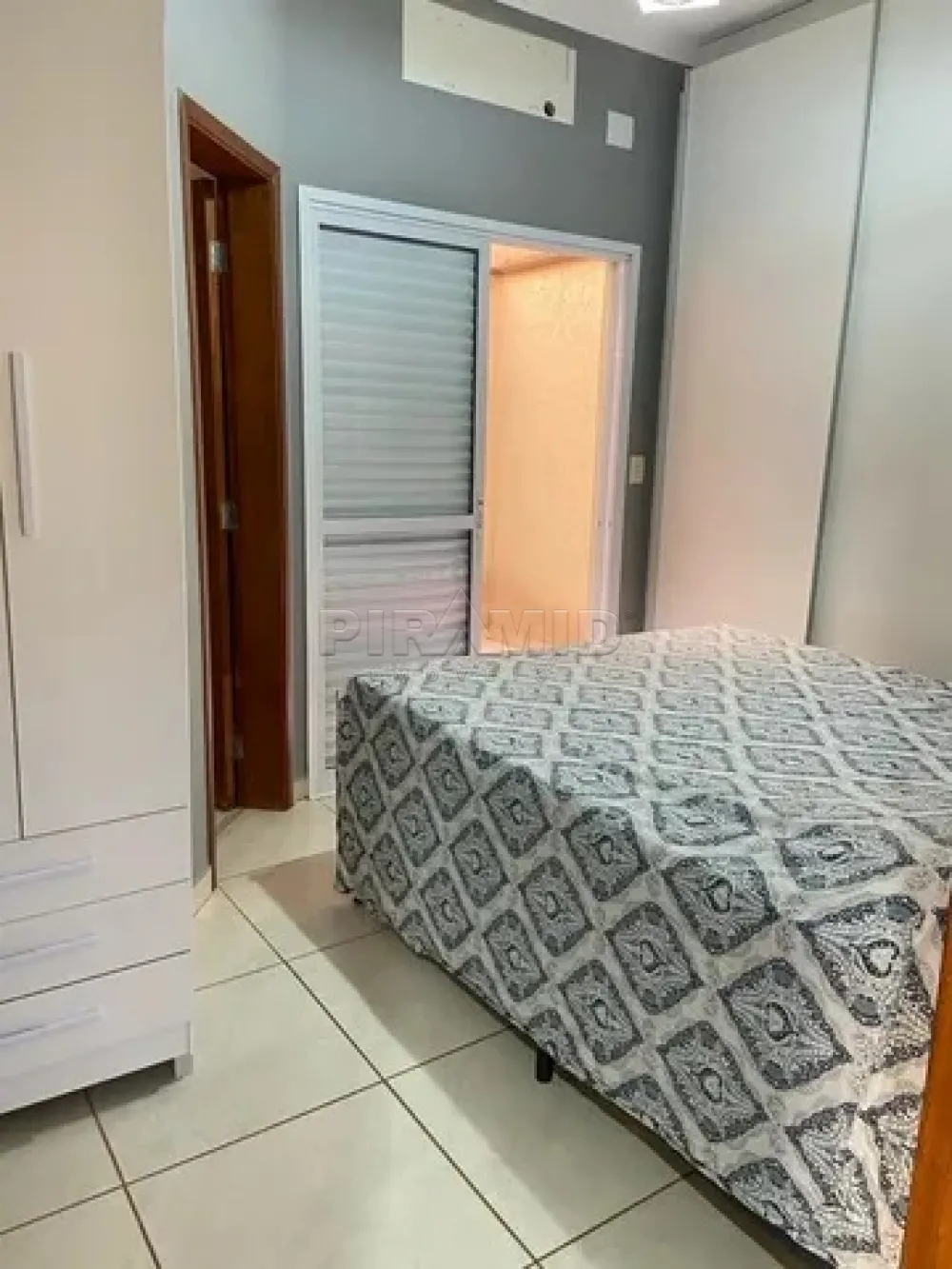 Comprar Apartamento / Padr&atilde;o em Ribeir&atilde;o Preto R$ 385.000,00 - Foto 2