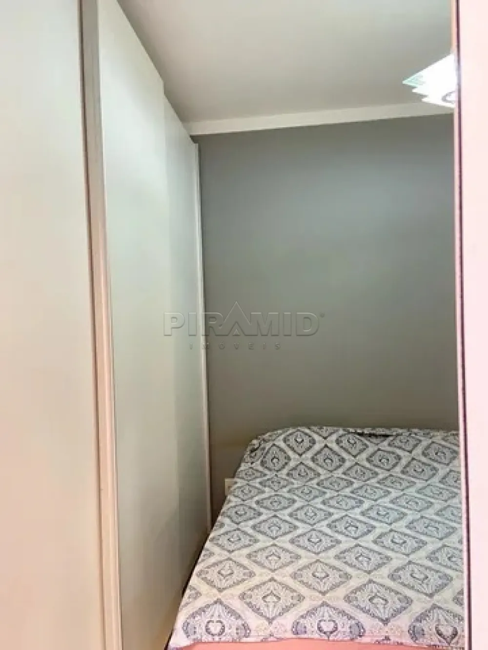 Comprar Apartamento / Padr&atilde;o em Ribeir&atilde;o Preto R$ 385.000,00 - Foto 3