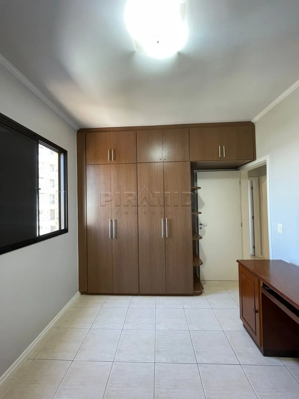 Alugar Apartamento / Padr&atilde;o em Ribeir&atilde;o Preto R$ 1.800,00 - Foto 20