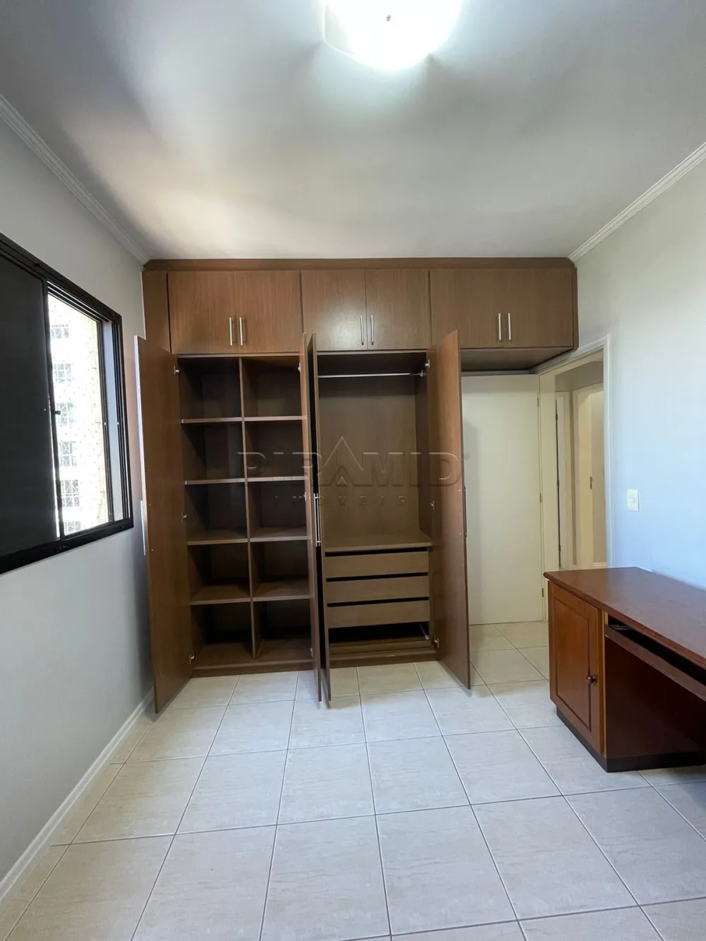 Alugar Apartamento / Padr&atilde;o em Ribeir&atilde;o Preto R$ 1.800,00 - Foto 22