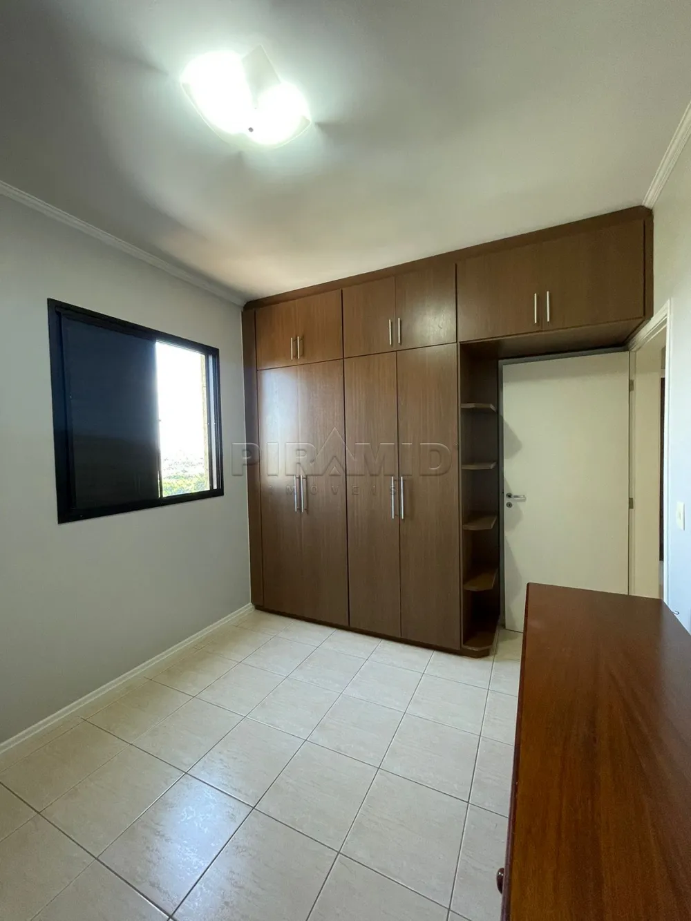 Alugar Apartamento / Padr&atilde;o em Ribeir&atilde;o Preto R$ 1.800,00 - Foto 23