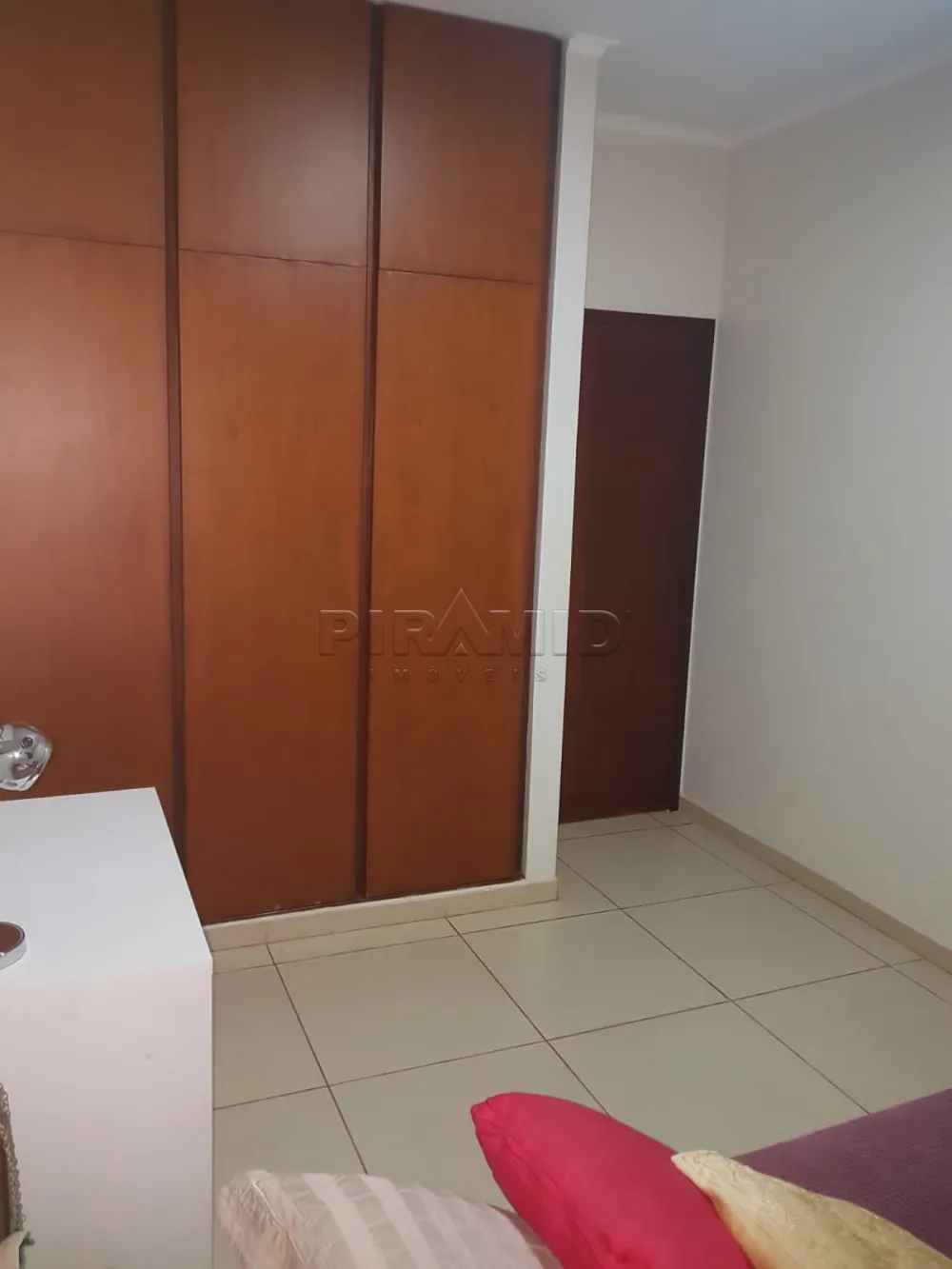 Comprar Casa / Padr&atilde;o em Ribeir&atilde;o Preto R$ 1.050.000,00 - Foto 14