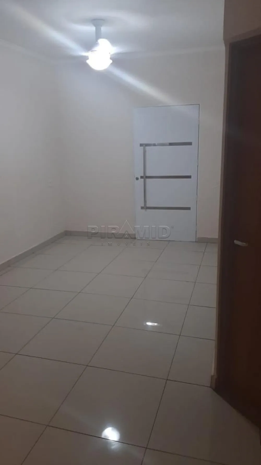 Comprar Casa / Padr&atilde;o em Ribeir&atilde;o Preto R$ 305.000,00 - Foto 2