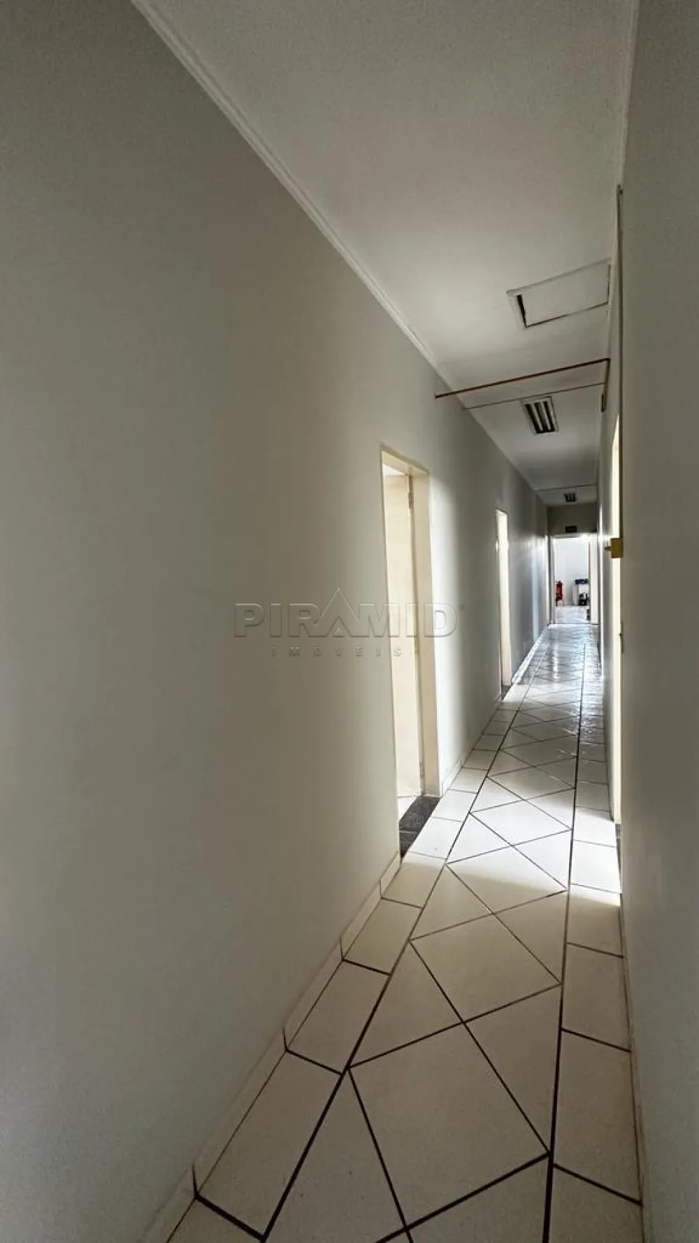 Alugar Comercial / Sal&atilde;o em Ribeir&atilde;o Preto R$ 3.100,00 - Foto 26