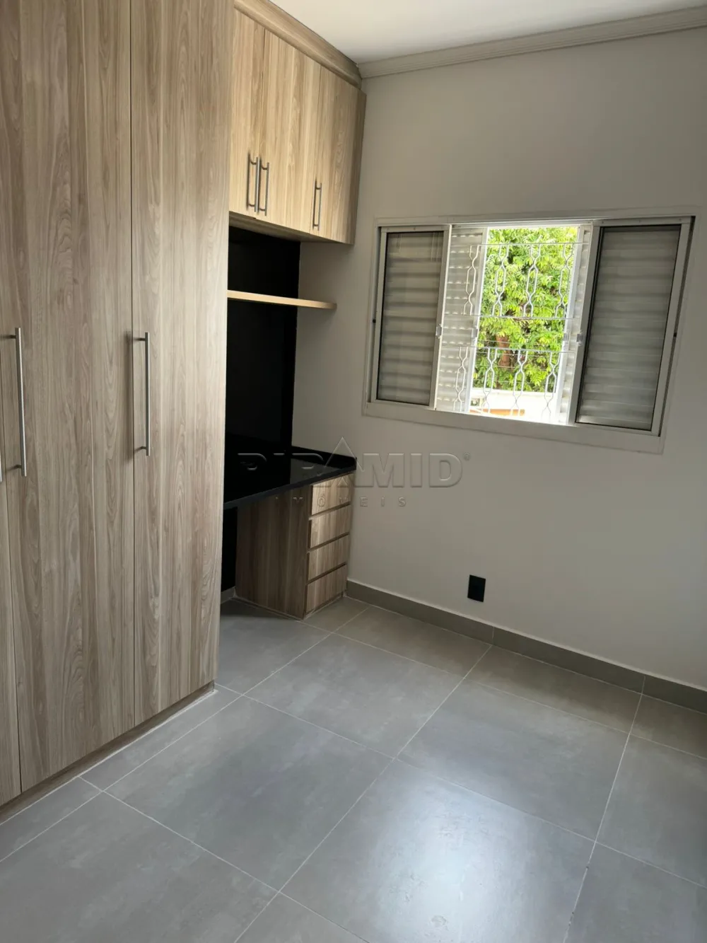 Alugar Apartamento / Padr&atilde;o em Ribeir&atilde;o Preto R$ 1.300,00 - Foto 8