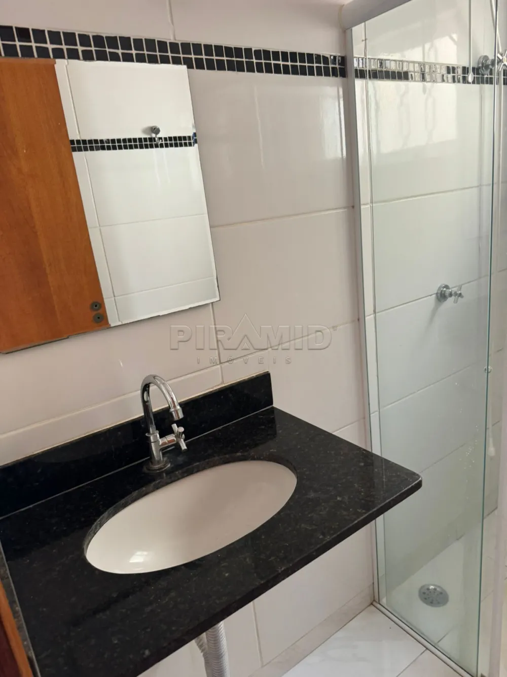 Alugar Apartamento / Padr&atilde;o em Ribeir&atilde;o Preto R$ 1.300,00 - Foto 14