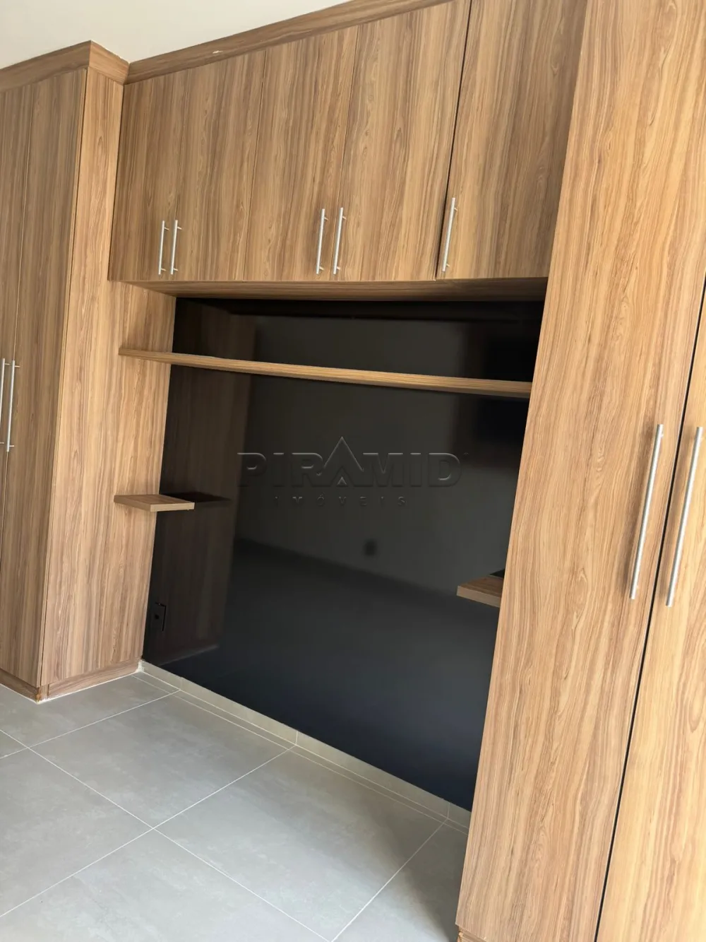 Alugar Apartamento / Padr&atilde;o em Ribeir&atilde;o Preto R$ 1.300,00 - Foto 17