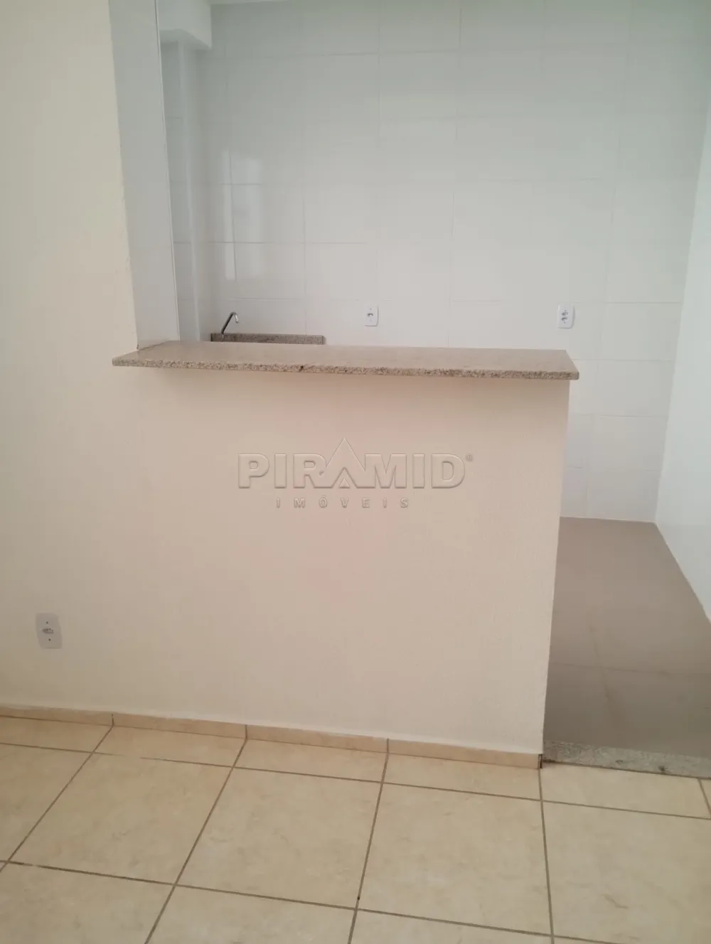 Alugar Apartamento / Padr&atilde;o em Ribeir&atilde;o Preto R$ 900,00 - Foto 2