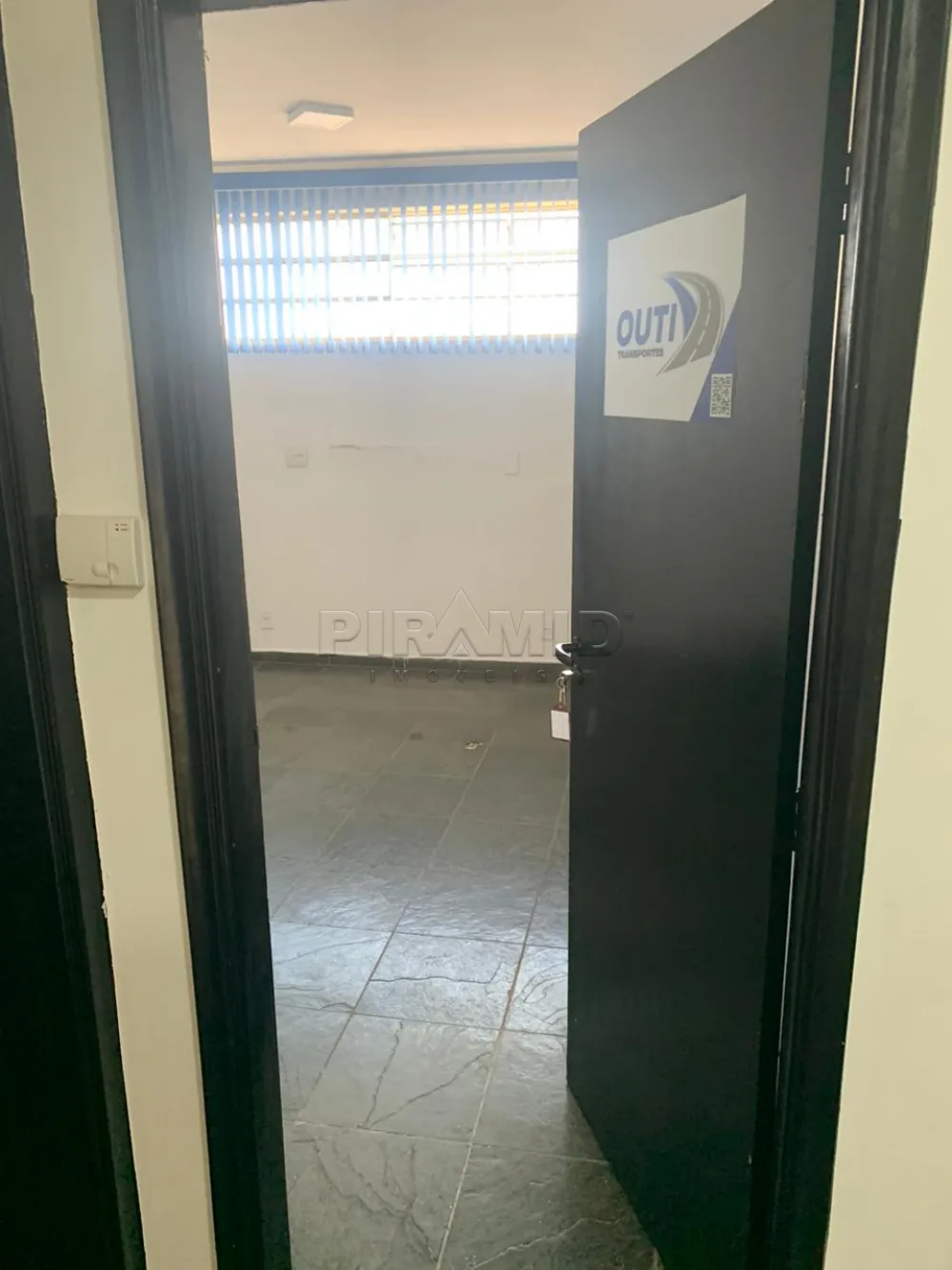 Alugar Comercial / Pr&eacute;dio em Ribeir&atilde;o Preto R$ 950,00 - Foto 3