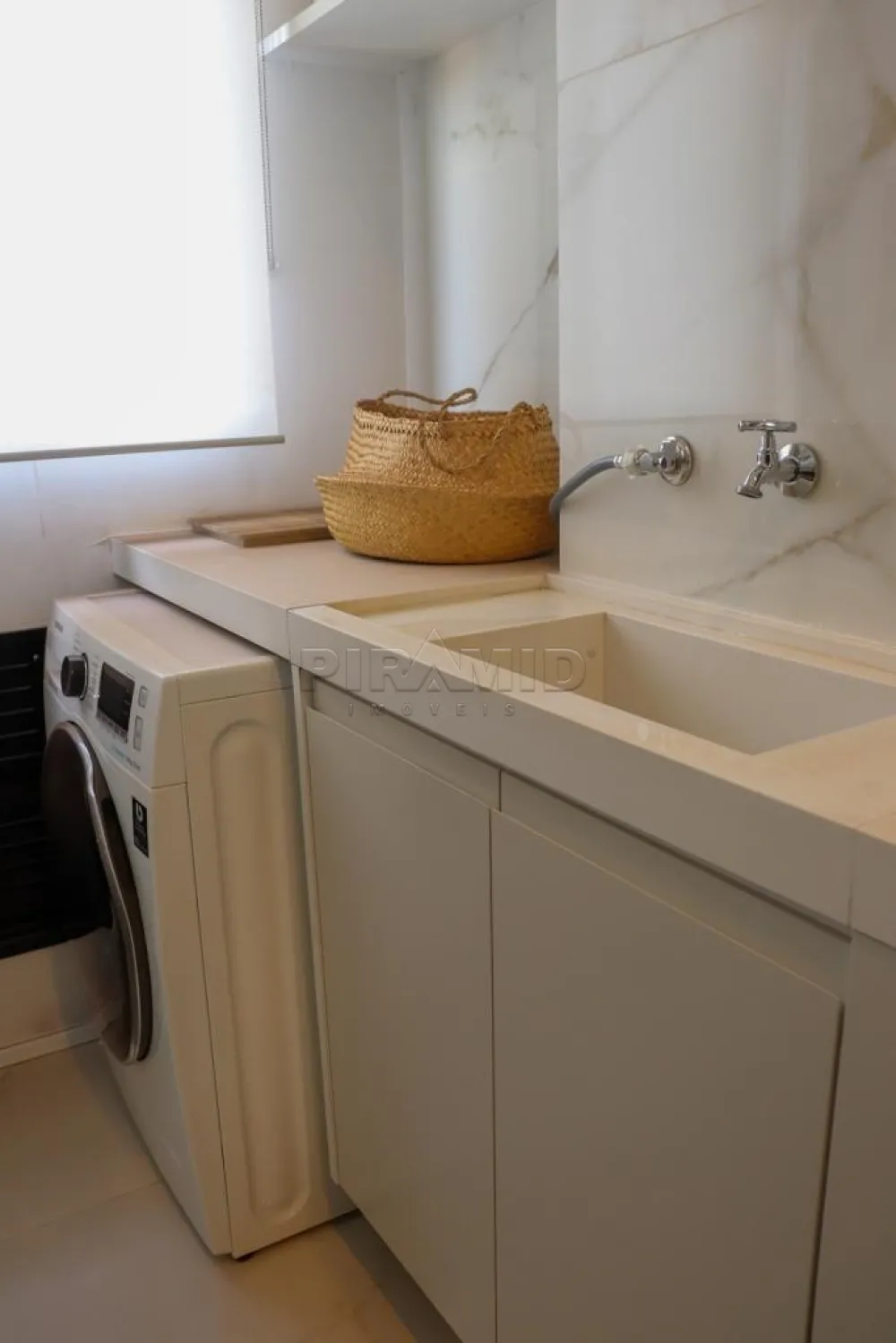 Alugar Apartamento / Padr&atilde;o em Ribeir&atilde;o Preto R$ 4.100,00 - Foto 18