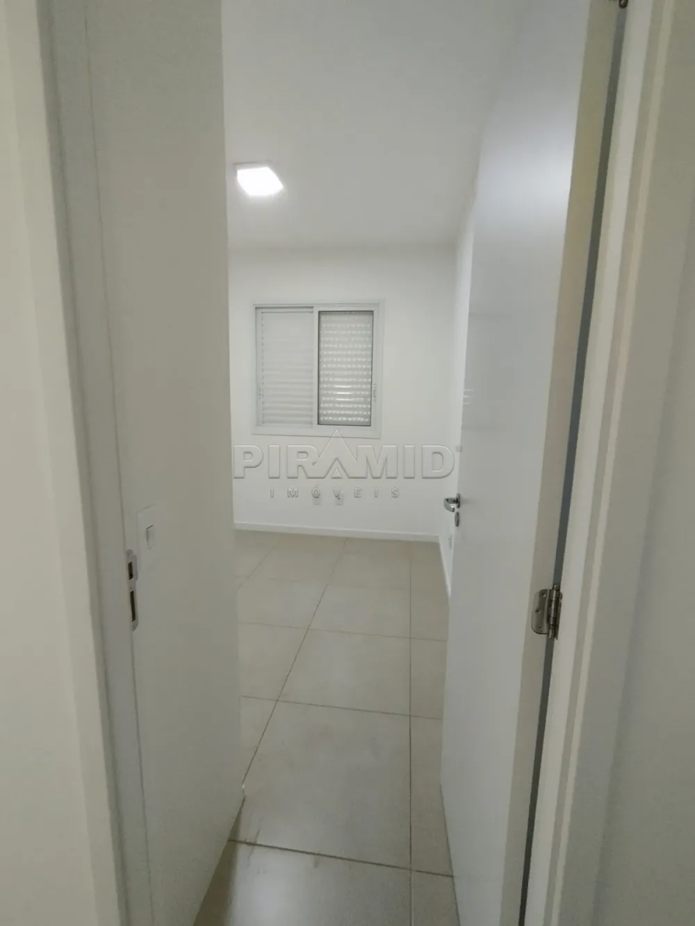 Alugar Apartamento / Padr&atilde;o em Ribeir&atilde;o Preto R$ 2.700,00 - Foto 8
