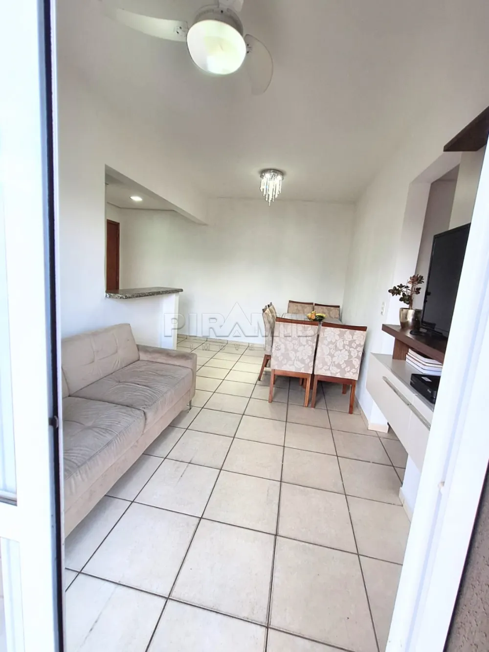 Comprar Apartamento / Padr&atilde;o em Ribeir&atilde;o Preto R$ 239.900,00 - Foto 4