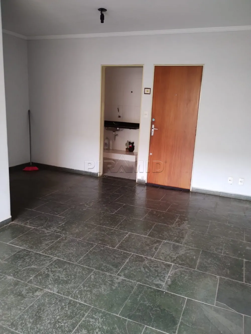 Alugar Apartamento / Padr&atilde;o em Ribeir&atilde;o Preto R$ 1.500,00 - Foto 2