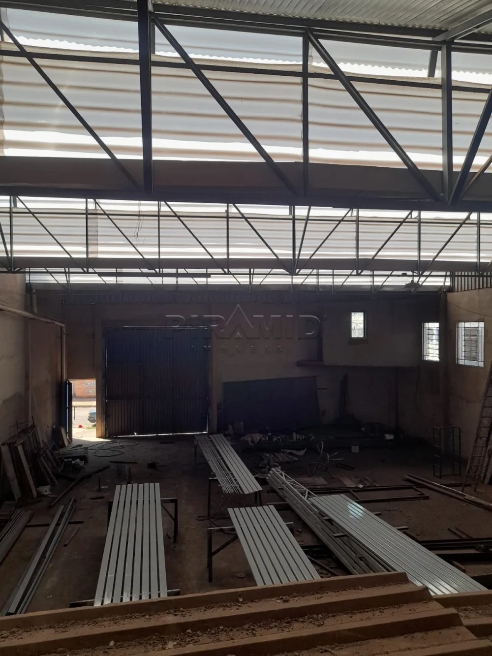 Alugar Comercial / Galp&atilde;o  Barrac&atilde;o em Ribeir&atilde;o Preto R$ 4.500,00 - Foto 1