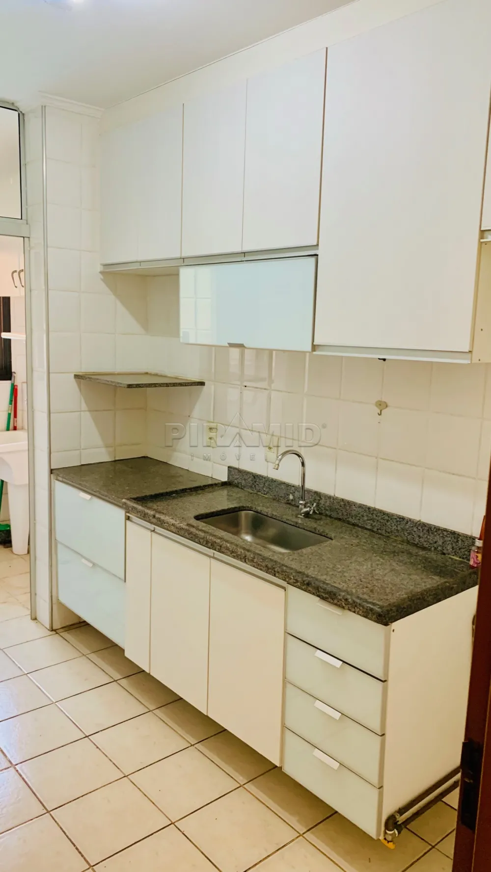 Alugar Apartamento / Padr&atilde;o em Ribeir&atilde;o Preto R$ 2.100,00 - Foto 13