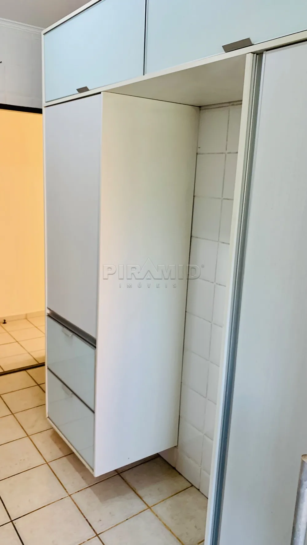 Alugar Apartamento / Padr&atilde;o em Ribeir&atilde;o Preto R$ 2.100,00 - Foto 17
