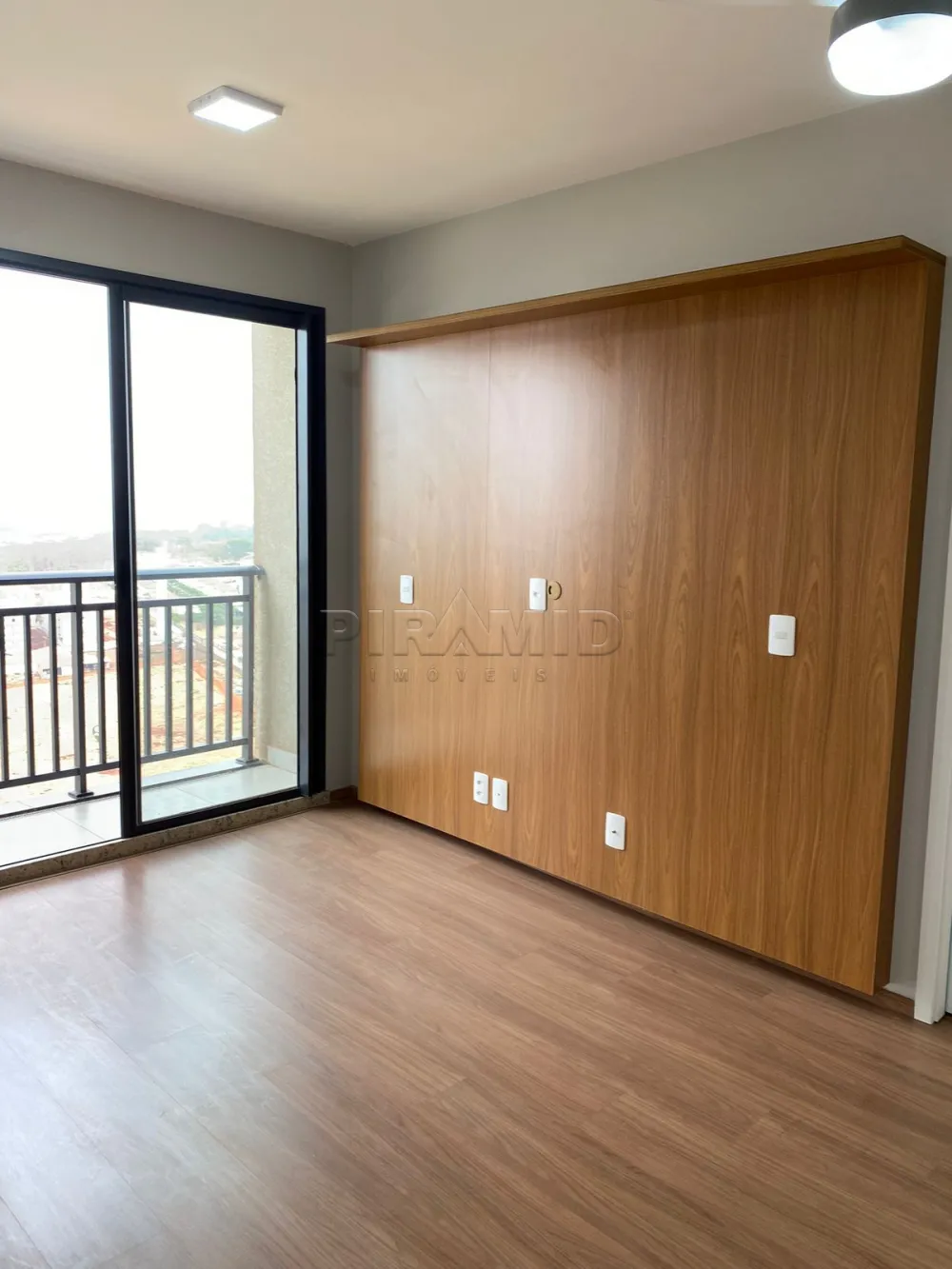 Alugar Apartamento / Padr&atilde;o em Ribeir&atilde;o Preto R$ 2.200,00 - Foto 2