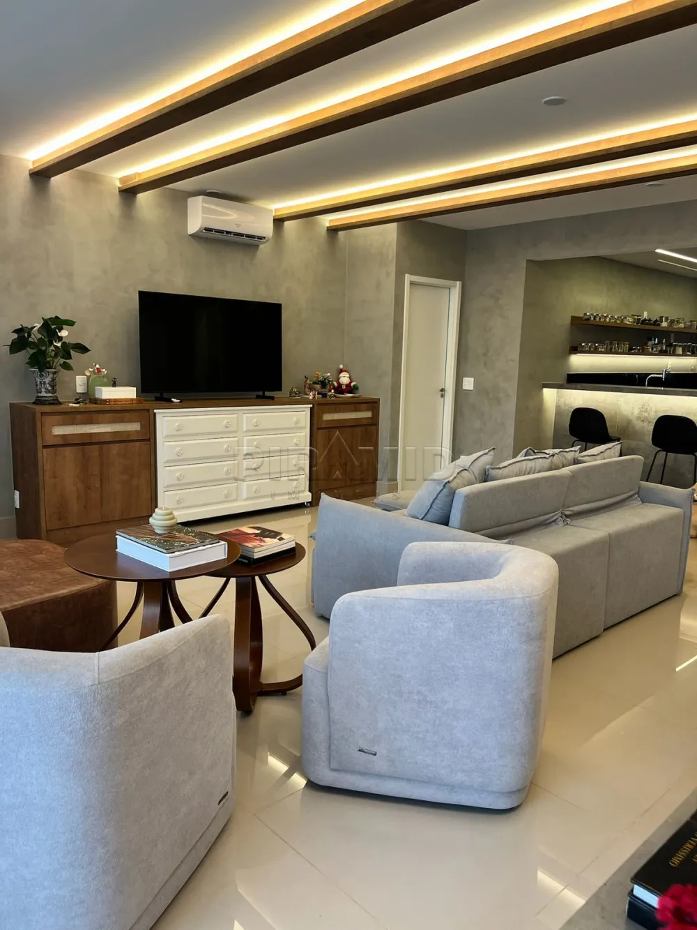 Alugar Apartamento / Padr&atilde;o em Ribeir&atilde;o Preto R$ 8.640,00 - Foto 2