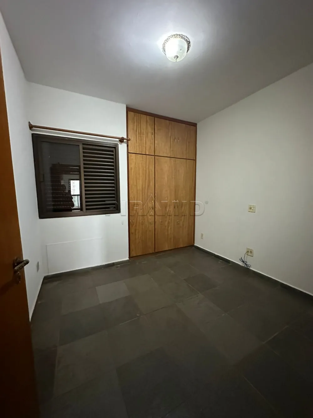 Alugar Apartamento / Padr&atilde;o em Ribeir&atilde;o Preto R$ 1.600,00 - Foto 6