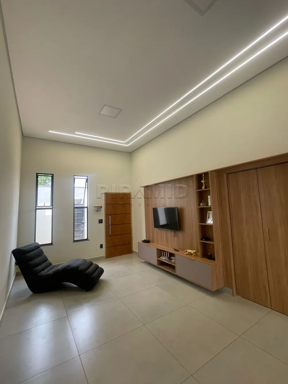 Comprar Casa / Padr&atilde;o em Ribeir&atilde;o Preto R$ 670.000,00 - Foto 2