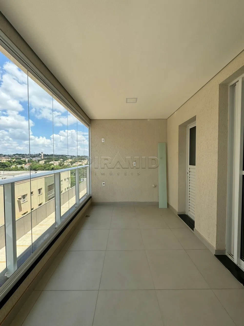Alugar Apartamento / Padr&atilde;o em Ribeir&atilde;o Preto R$ 3.300,00 - Foto 4