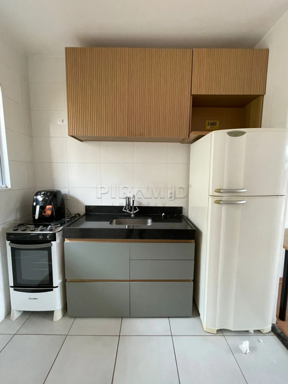 Alugar Casa / Padr&atilde;o em Ribeir&atilde;o Preto R$ 1.300,00 - Foto 11