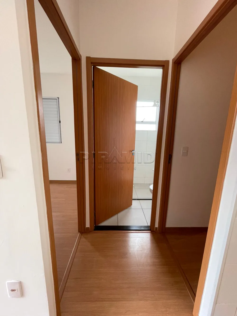 Alugar Casa / Padr&atilde;o em Ribeir&atilde;o Preto R$ 1.300,00 - Foto 7