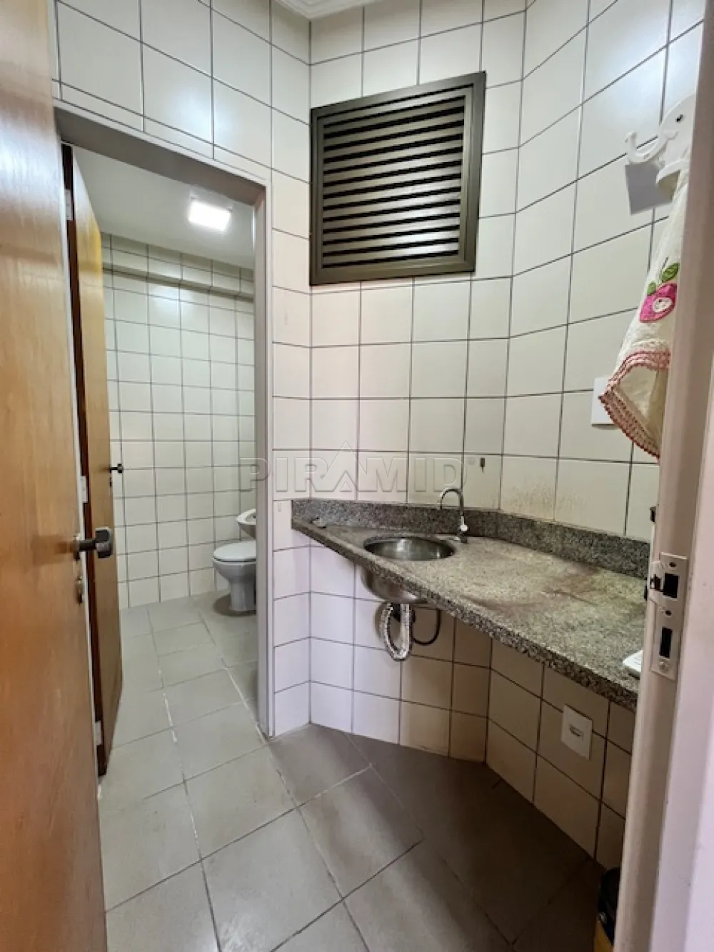 Alugar Comercial / Sala em Ribeir&atilde;o Preto R$ 1.000,00 - Foto 6