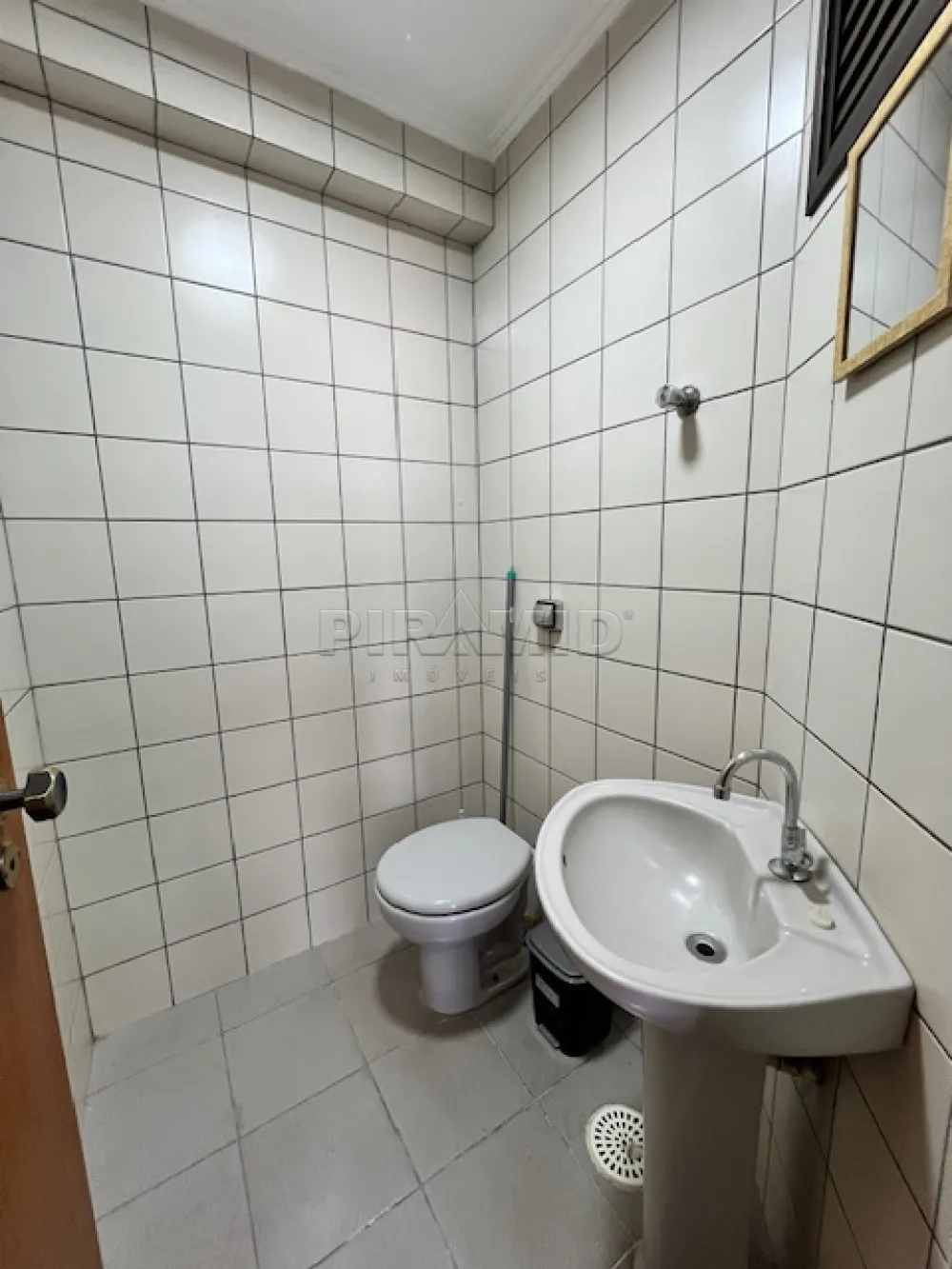 Alugar Comercial / Sala em Ribeir&atilde;o Preto R$ 1.000,00 - Foto 7