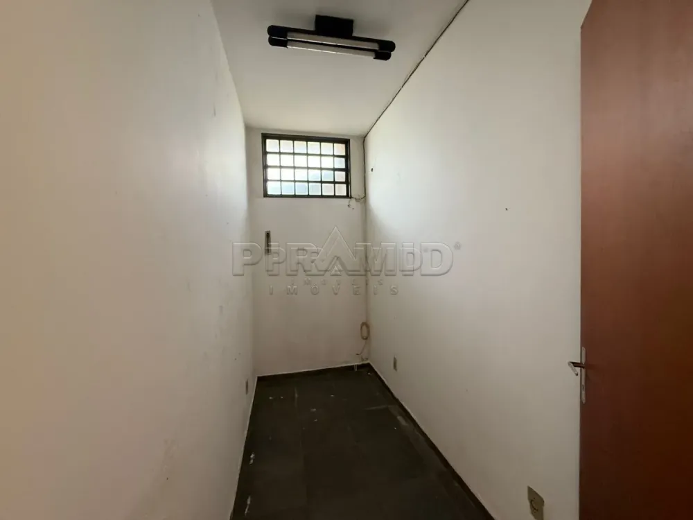 Alugar Casa / Padr&atilde;o em Ribeir&atilde;o Preto R$ 6.000,00 - Foto 28