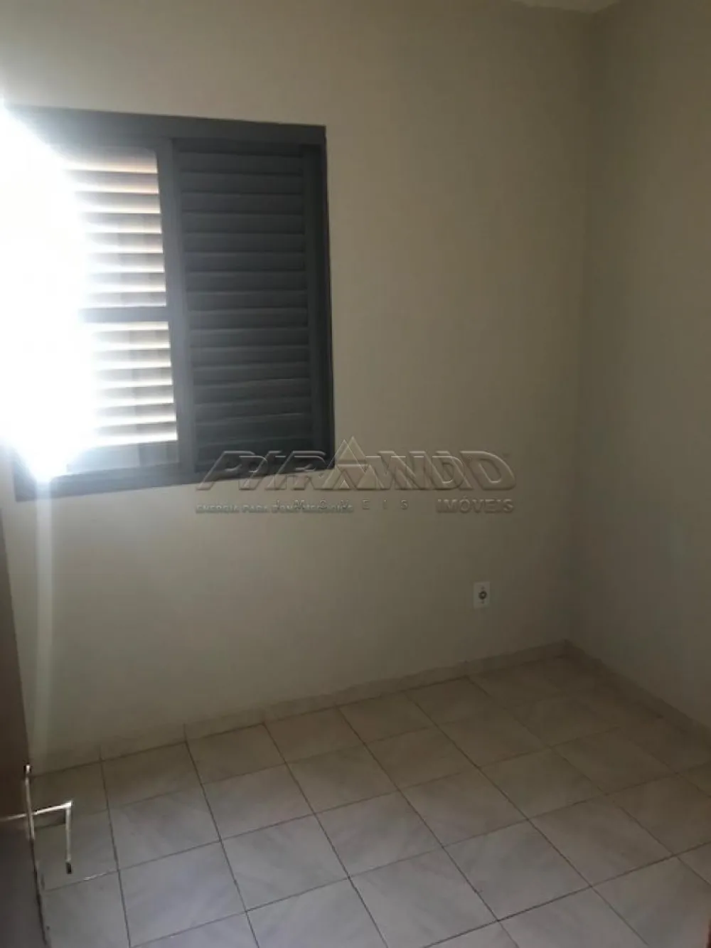 Alugar Apartamento / Padr&atilde;o em Ribeir&atilde;o Preto R$ 1.300,00 - Foto 5