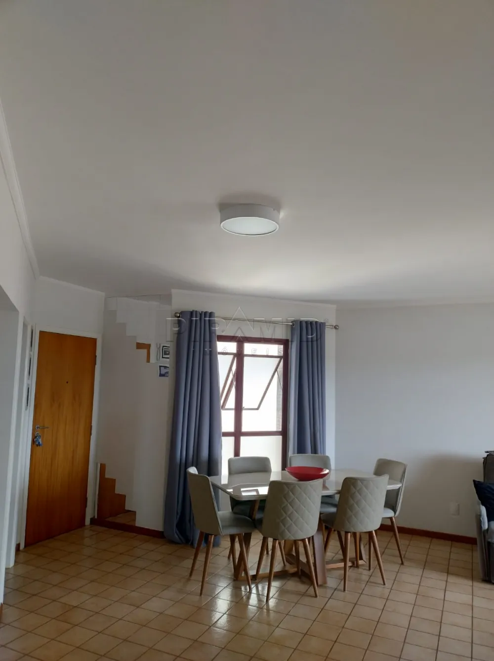 Alugar Apartamento / Padr&atilde;o em Ribeir&atilde;o Preto R$ 1.200,00 - Foto 4