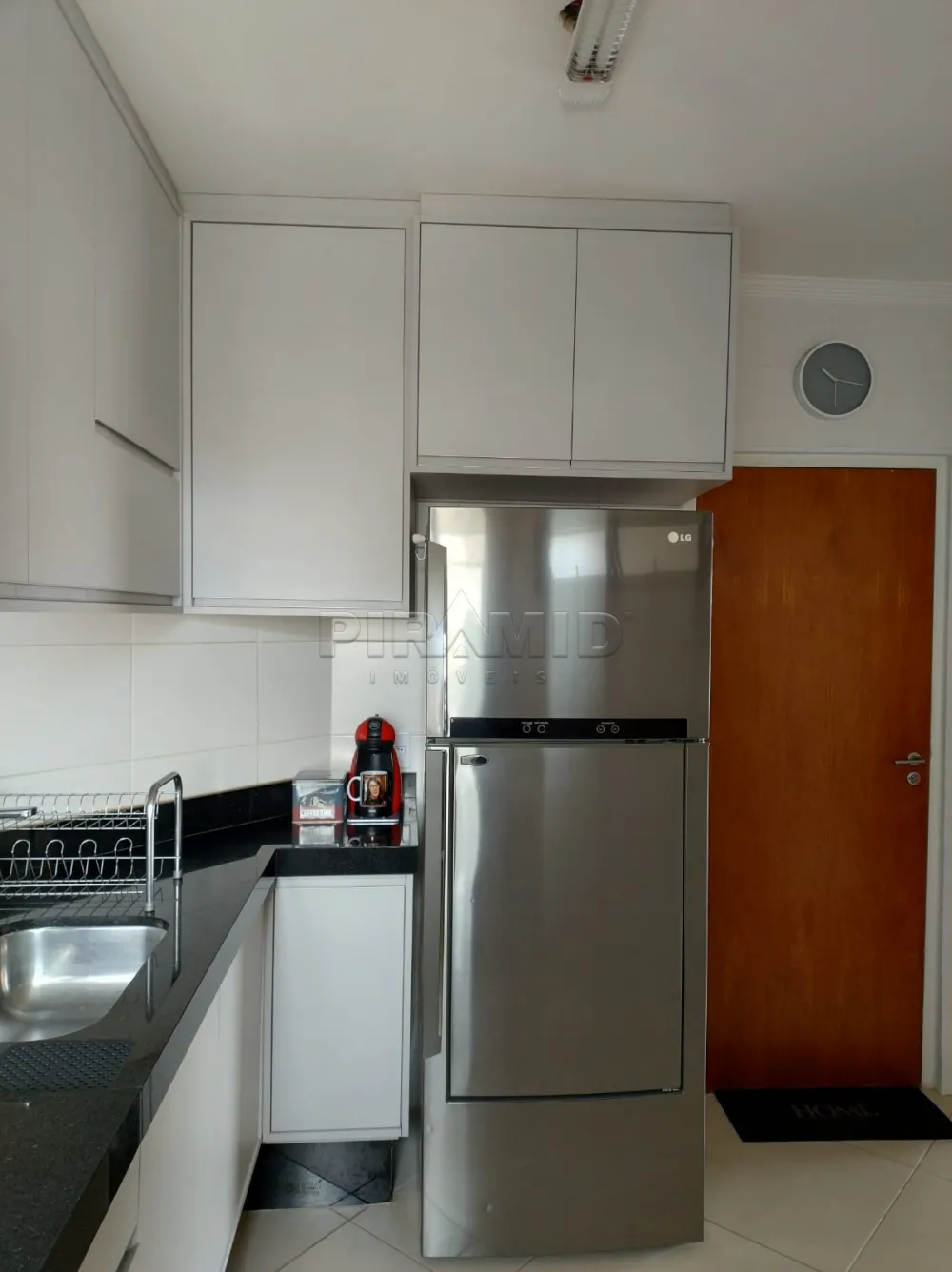 Alugar Apartamento / Padr&atilde;o em Ribeir&atilde;o Preto R$ 1.200,00 - Foto 16