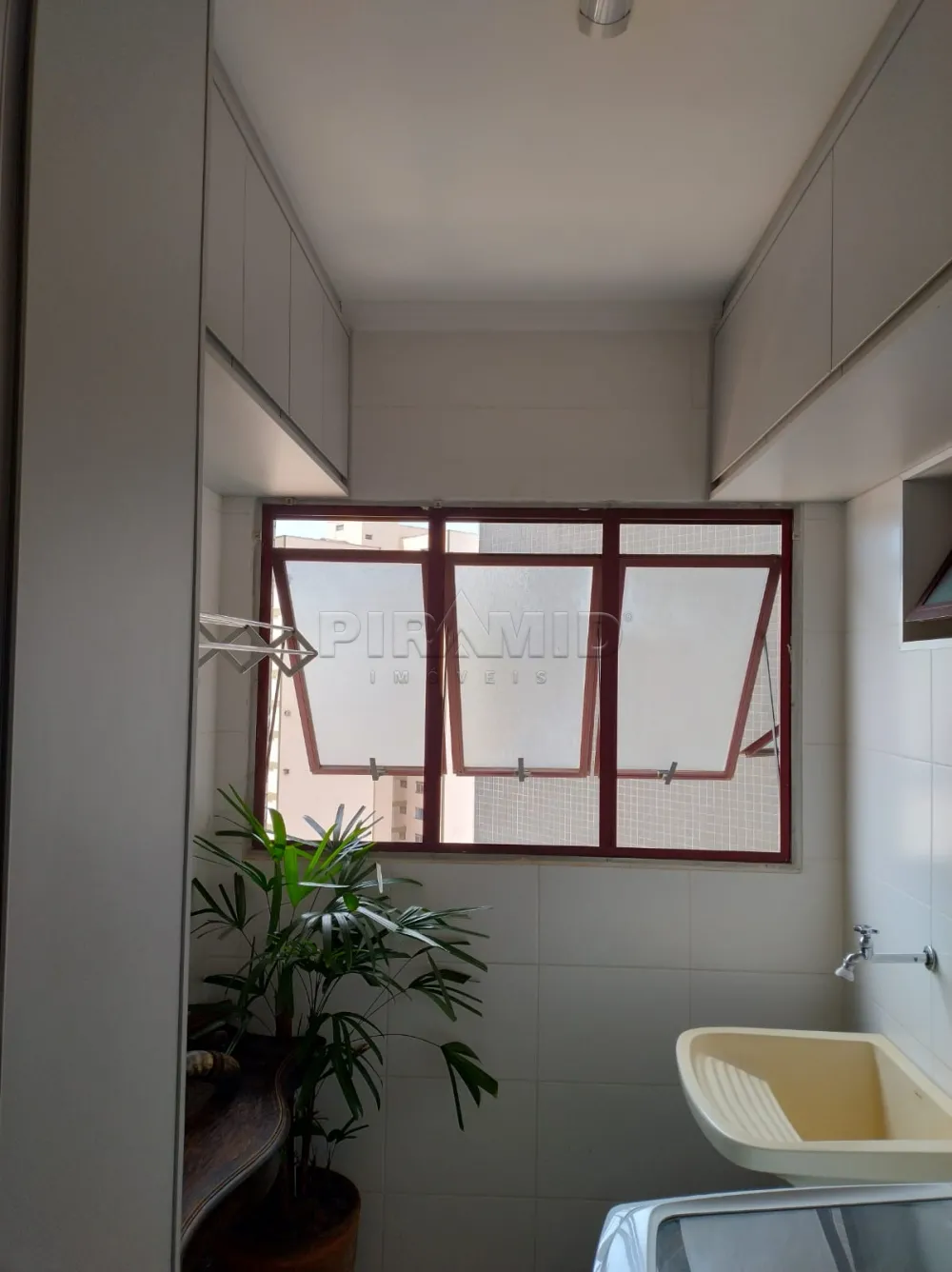 Alugar Apartamento / Padr&atilde;o em Ribeir&atilde;o Preto R$ 1.200,00 - Foto 18