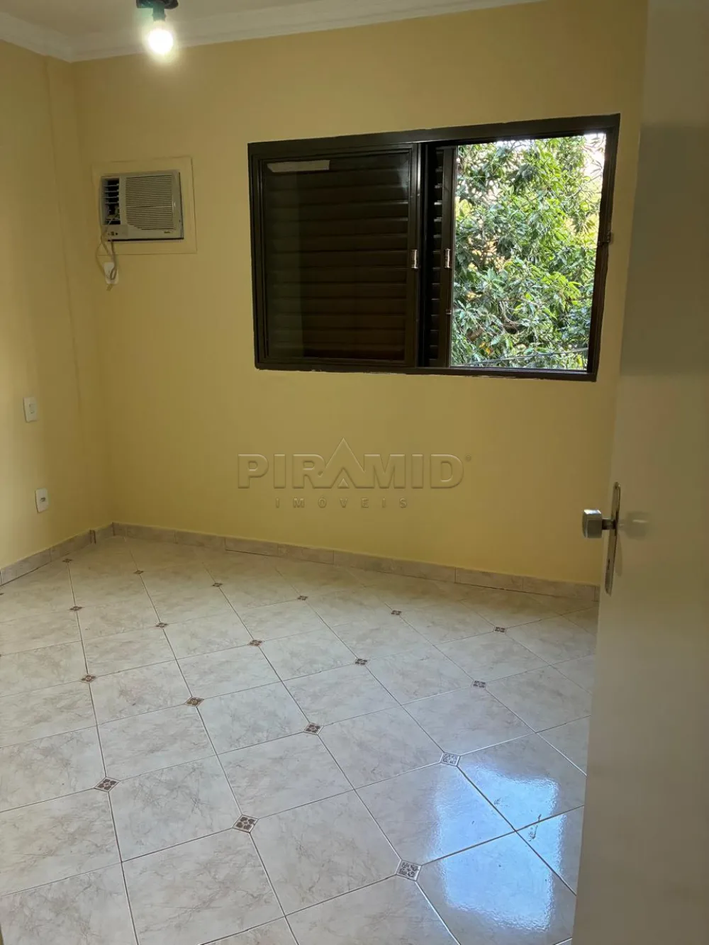 Alugar Apartamento / Padr&atilde;o em Ribeir&atilde;o Preto R$ 800,00 - Foto 11