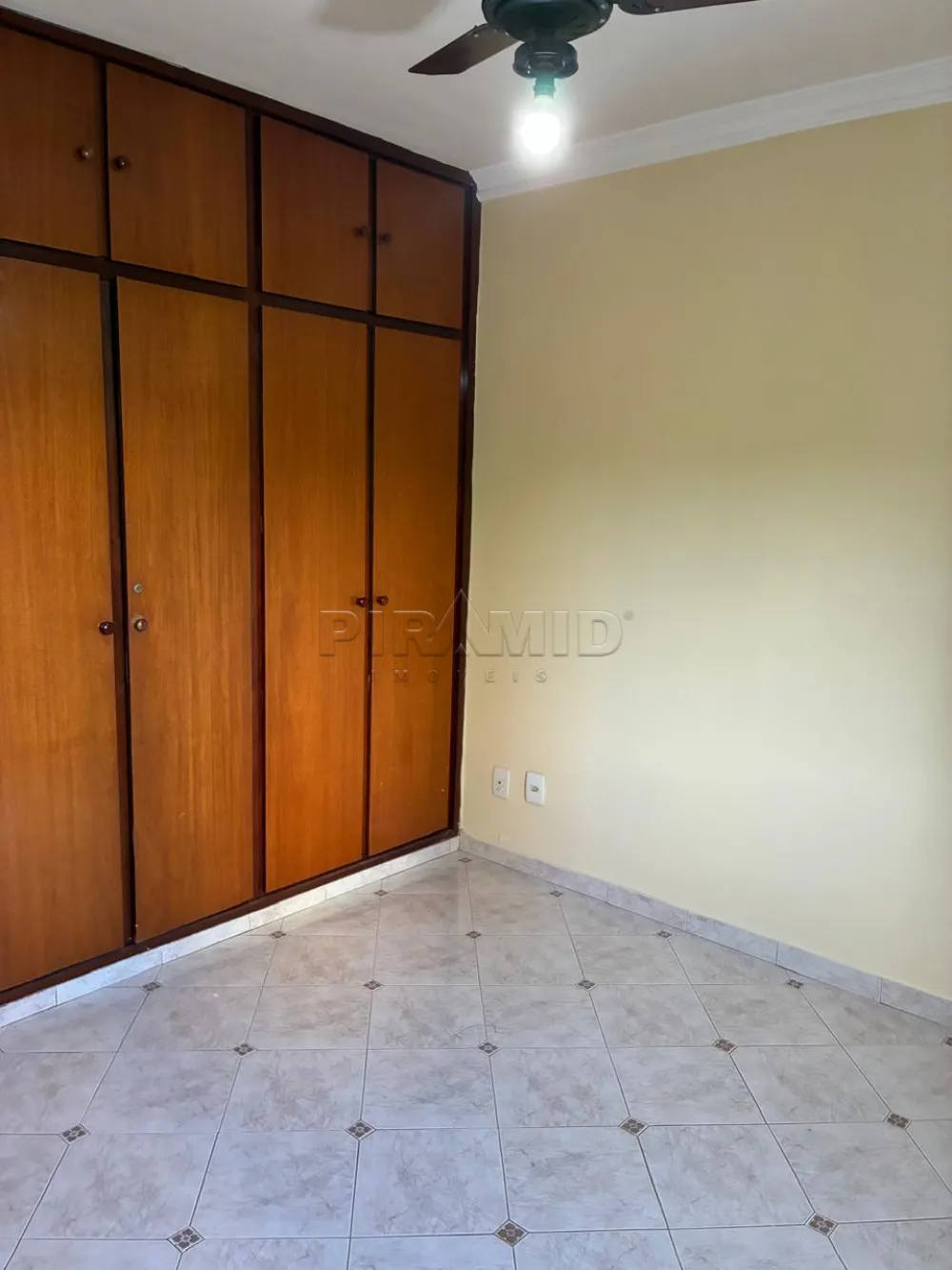 Alugar Apartamento / Padr&atilde;o em Ribeir&atilde;o Preto R$ 800,00 - Foto 15
