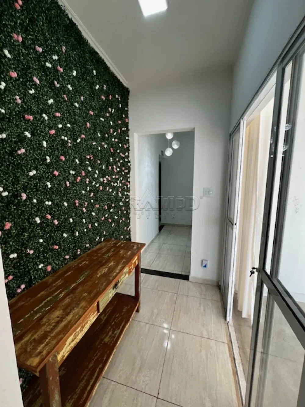 Alugar Casa / Padr&atilde;o em Ribeir&atilde;o Preto R$ 2.800,00 - Foto 1