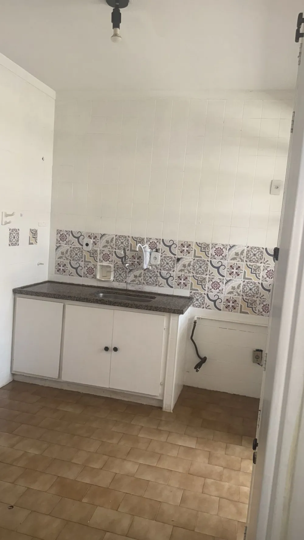 Alugar Apartamento / Padr&atilde;o em Ribeir&atilde;o Preto R$ 1.150,00 - Foto 9