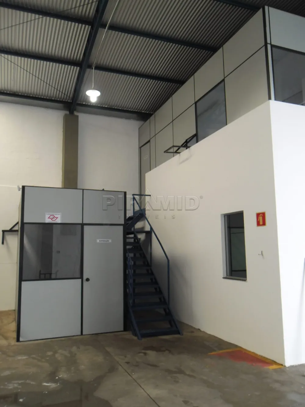 Alugar Comercial / Galp&atilde;o  Barrac&atilde;o em Ribeir&atilde;o Preto R$ 11.200,00 - Foto 3