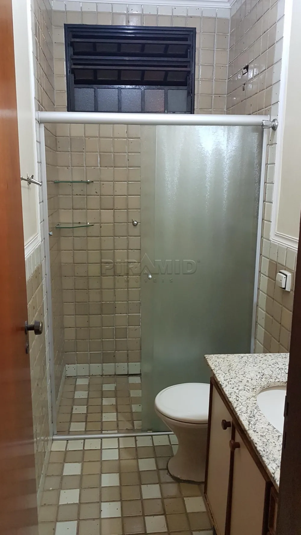Alugar Apartamento / Padr&atilde;o em Ribeir&atilde;o Preto R$ 950,00 - Foto 5