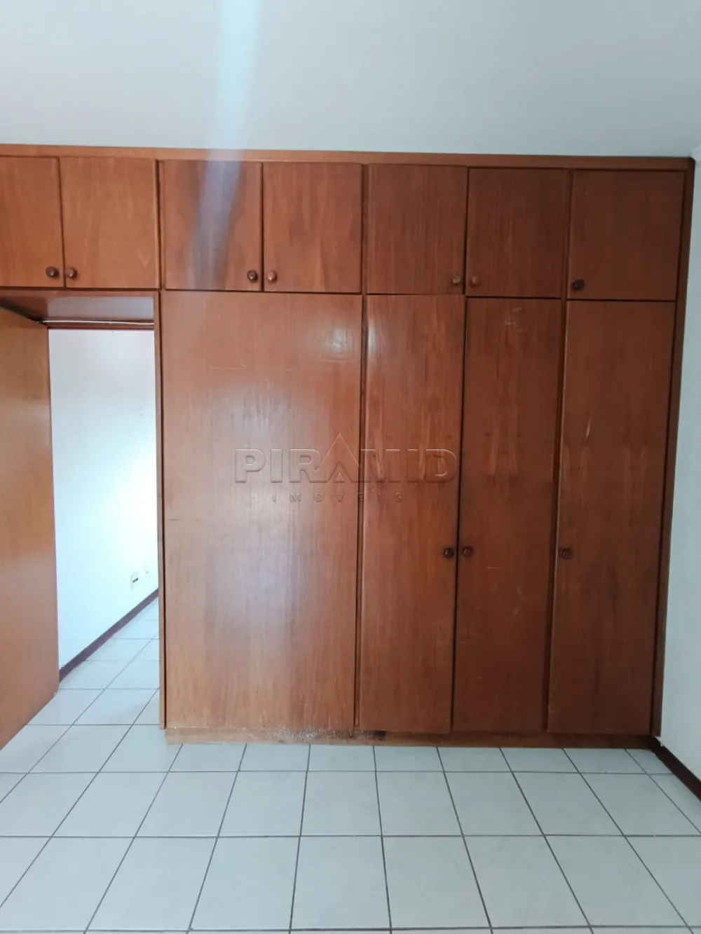 Alugar Apartamento / Padr&atilde;o em Ribeir&atilde;o Preto R$ 1.450,00 - Foto 3