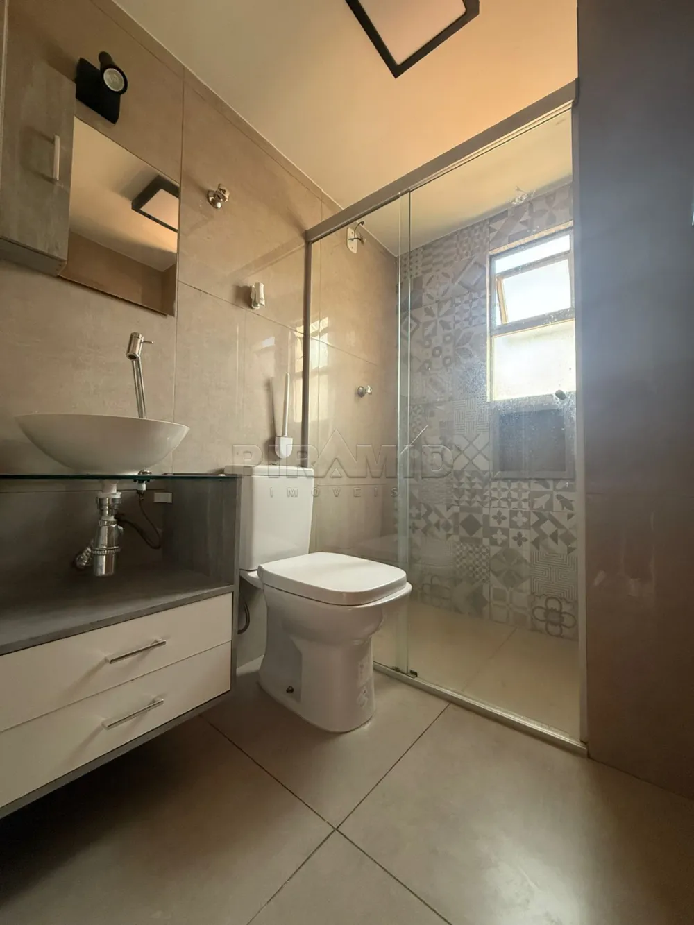 Alugar Apartamento / Padr&atilde;o em Ribeir&atilde;o Preto R$ 1.200,00 - Foto 11