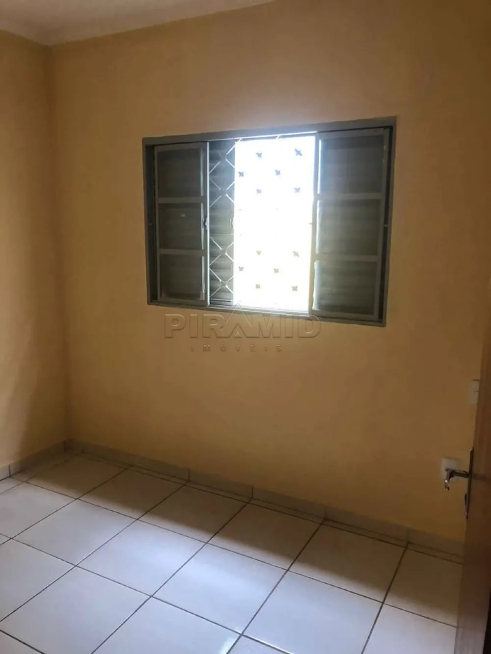 Alugar Casa / Padr&atilde;o em Ribeir&atilde;o Preto R$ 900,00 - Foto 6