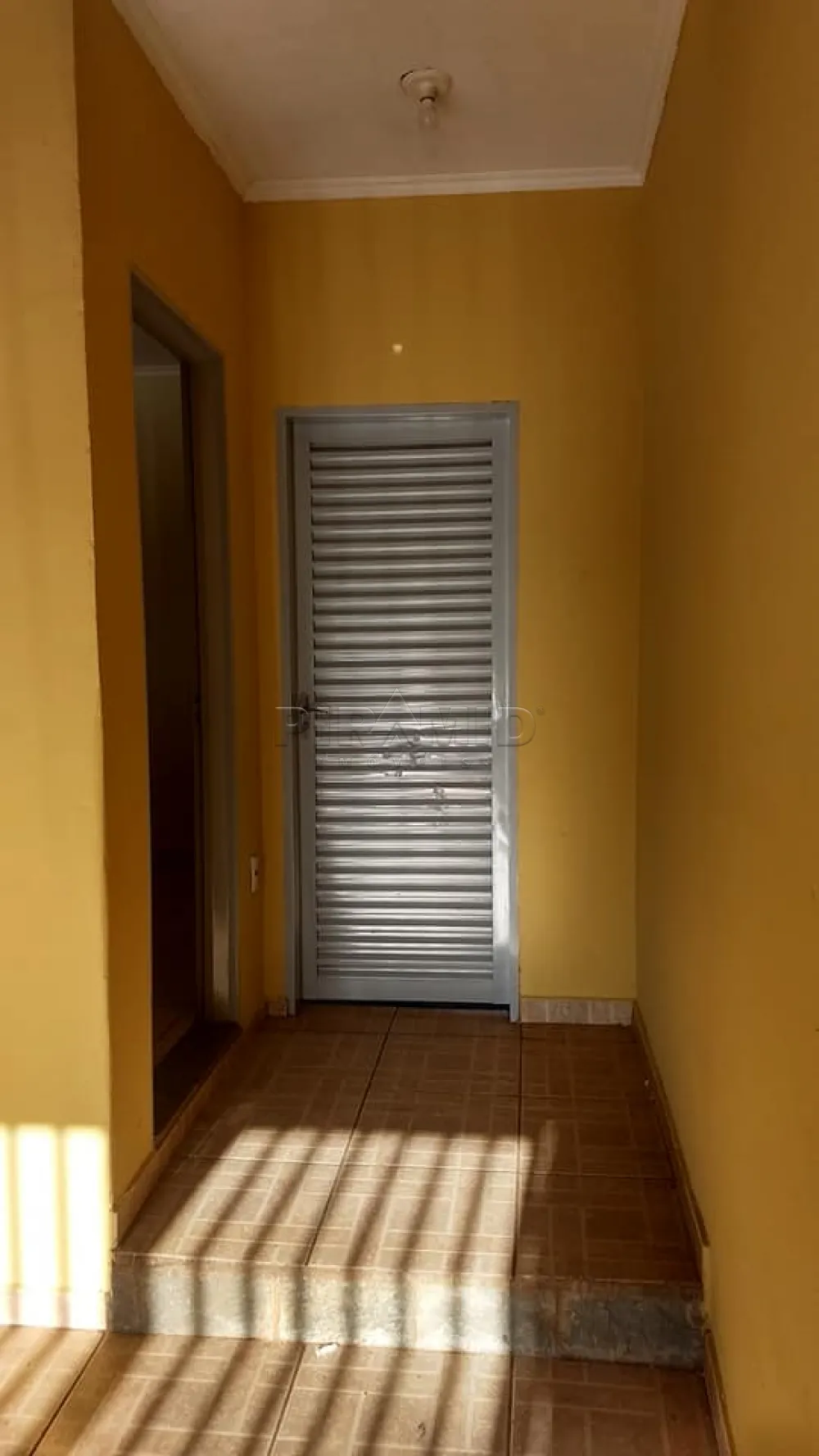 Alugar Casa / Padr&atilde;o em Ribeir&atilde;o Preto R$ 900,00 - Foto 19